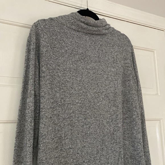 aerie Just Add Leggings Sweater Heathered Gray Size Medium Cowl Neck Drawstring - Picture 9 of 9